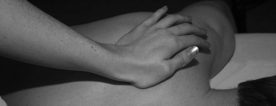 Massaggio erotico alla schiena